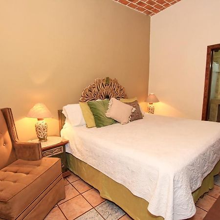 La Mexicana Hotel Boutique Альенде Экстерьер фото
