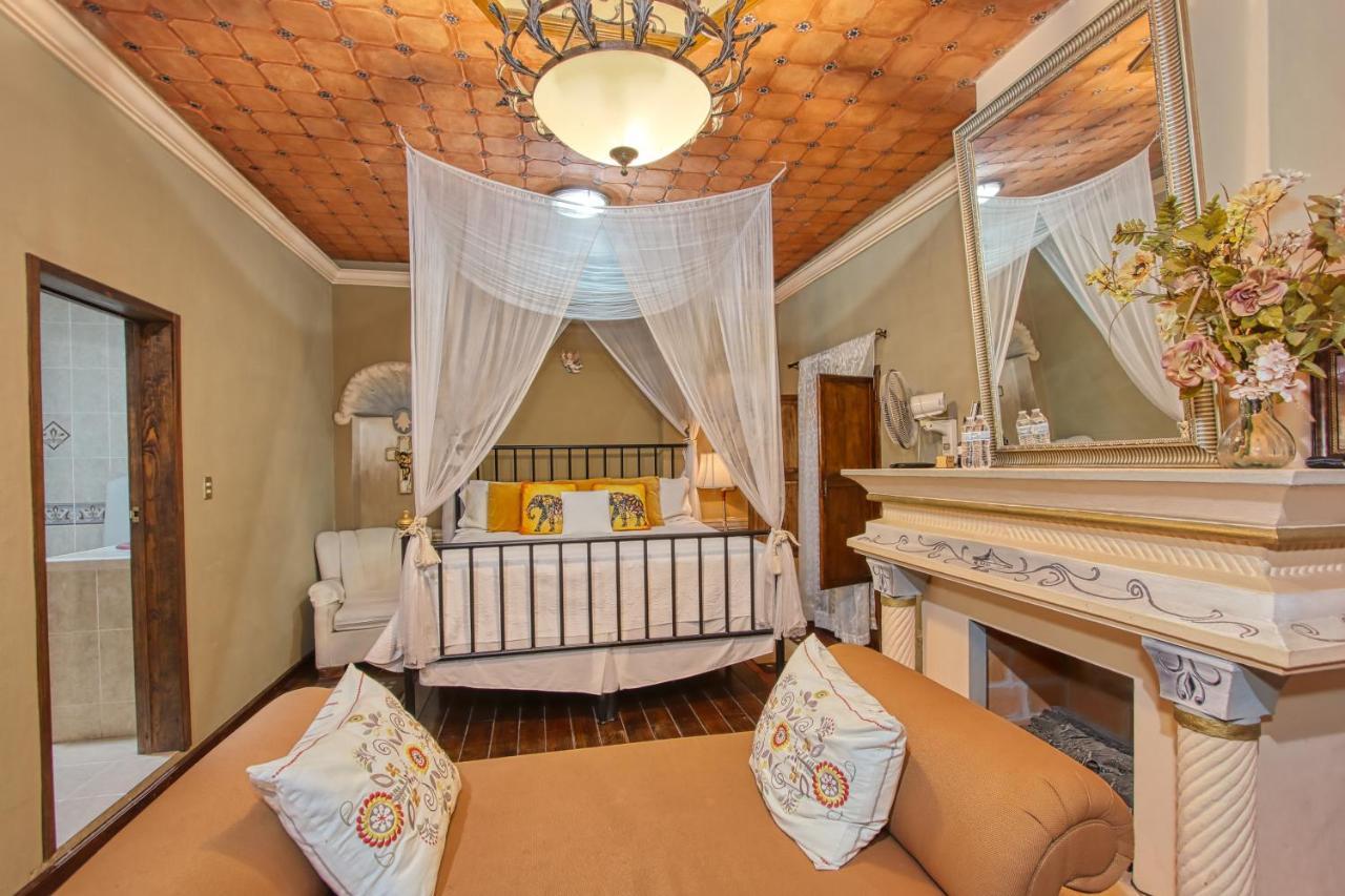 La Mexicana Hotel Boutique Альенде Экстерьер фото